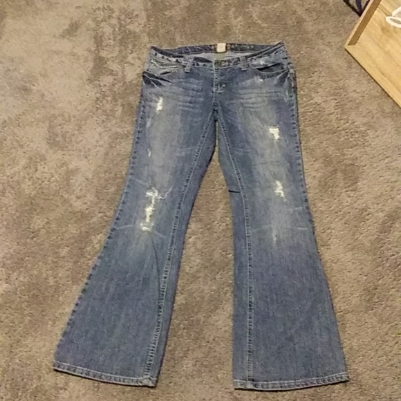 Arizona Jean Co. Jeans - Picture 5 of 9